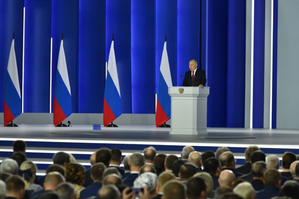 Послания Президента России Владимира Путина Федеральному Собранию РФ.